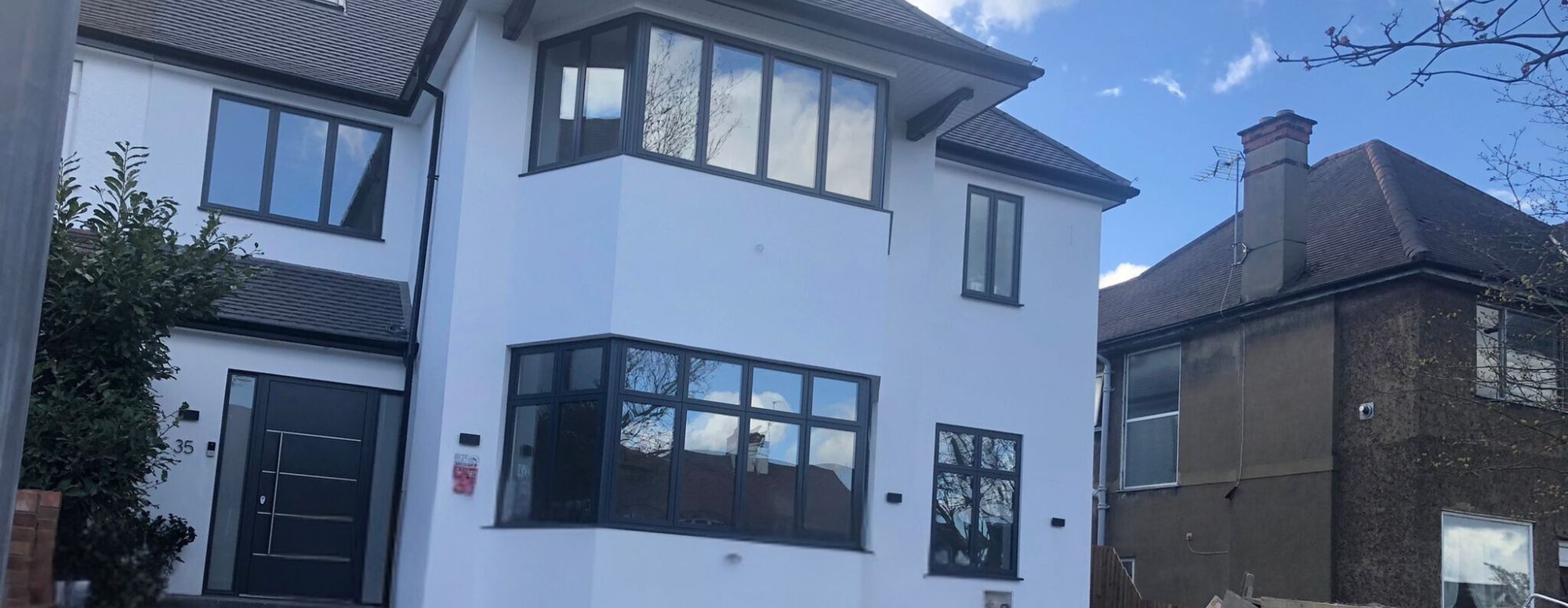 Cheap Aluminium Casement Windows in London, UK. We Offer Best Price for casement windows.